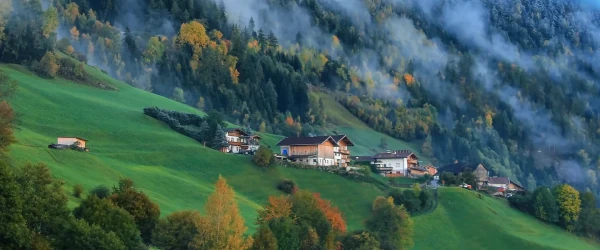 Darstellung von Lageindikatoren für Immobilien der Schweiz in roten Farben.
